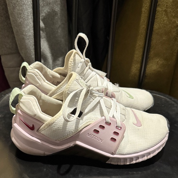Nike Shoes - Nike Wmns Free Metcon 2 'White Iced Lilac'